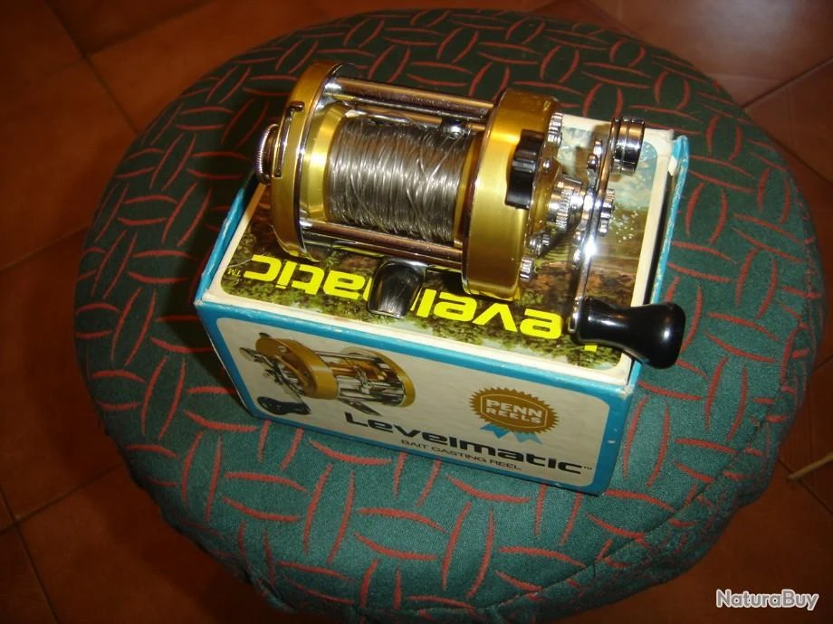 MOULINET ANCIEN "PENN 930" 1 MOULINET ANCIEN "PENN 930"