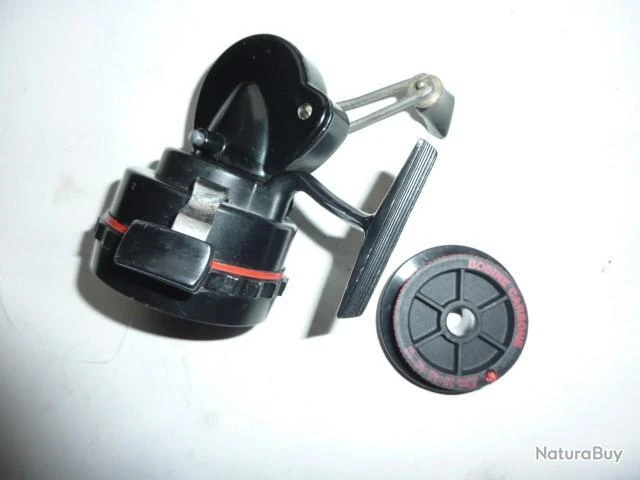 Moulinet Contact 400 Noir Très Bon état Avec Deuxième Bobine Neuve 2 Moulinet Contact 400 Noir Très Bon état Avec Deuxième Bobine Neuve – Image 2