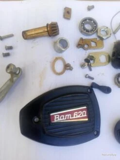 LOT IMPORTANT DE PIECES POUR MOULINET BAM 620 . ( PIECES NEUVES ) 9 LOT IMPORTANT DE PIECES POUR MOULINET BAM 620 . ( PIECES NEUVES ) -Pêcheur Malin Promos Boutique 00004 LOT IMPORTANT DE PIECES POUR MOULINET BAM 620 . PIECES NEUVES