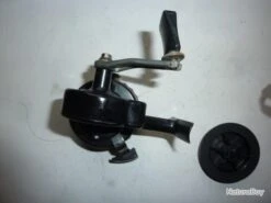 Moulinet Contact 400 Noir Très Bon état Avec Deuxième Bobine Neuve 9 Moulinet Contact 400 Noir Très Bon état Avec Deuxième Bobine Neuve -Pêcheur Malin Promos Boutique 00004 Moulinet Contact 400 noir tres bon etat avec deuxieme bobine neuve