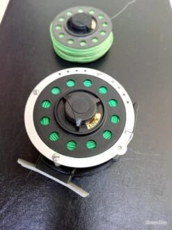 MOULINET MOUCHE AUTOMATIC MITCHELL 710 AVEC SES DEUX BOBINES . PARFAIT ETAT . PETIT PRIX . -Pêcheur Malin Promos Boutique 00005 MOULINET MOUCHE AUTOMATIC MITCHELL 710 AVEC SES DEUX BOBINES . PARFAIT ETAT . PETIT PRIX