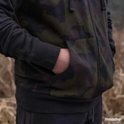 Avid Carp Distortion Onesie L -Pêcheur Malin Promos Boutique 00008 Distortion Onesie L